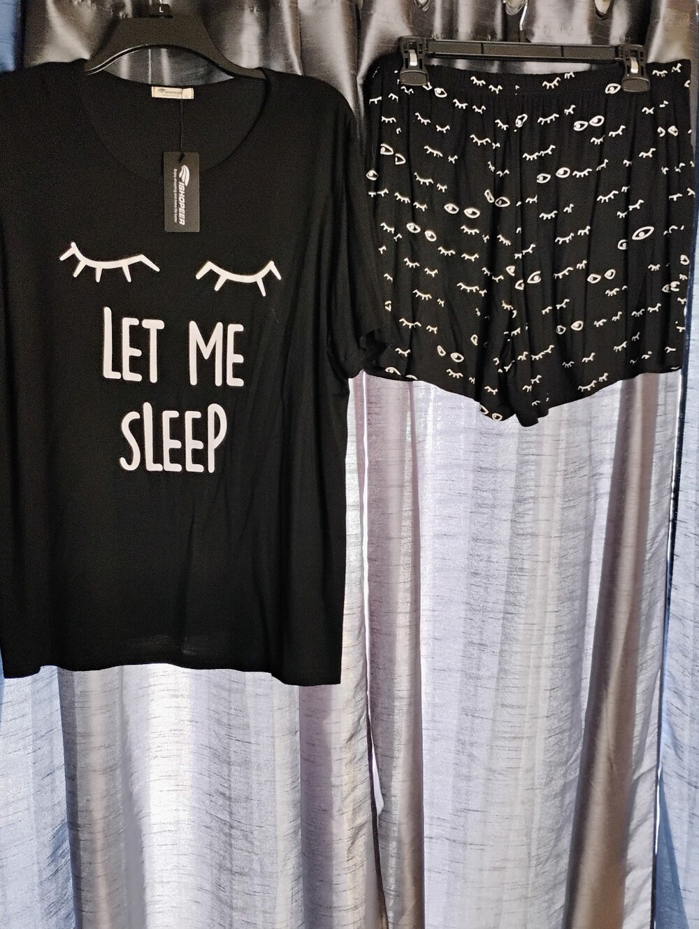 Black 'Let Me Sleep' Women's Pajama Set